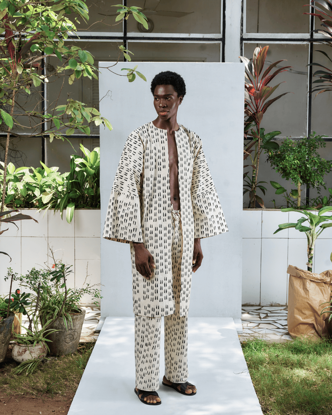 VOIR LOOK  1